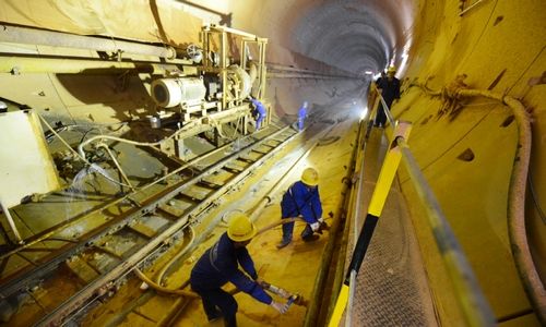 Xiangjiangi tunnel on sujuvalt ühendatud, meie ettevõte annab suure panuse